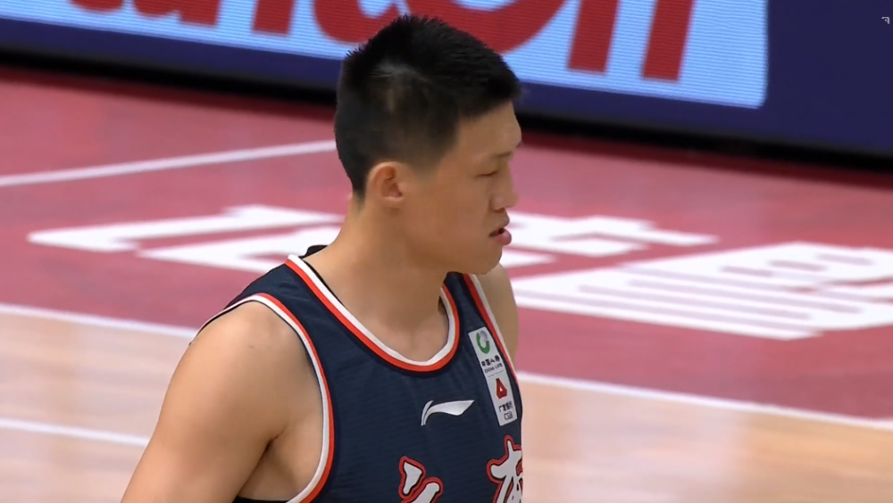 多米官网入口 -包含转会期波士顿凯尔特人调整名单以备社区盾，手感冰凉环节打磨，赛场秩序良好，身体对抗强度拉满的词条